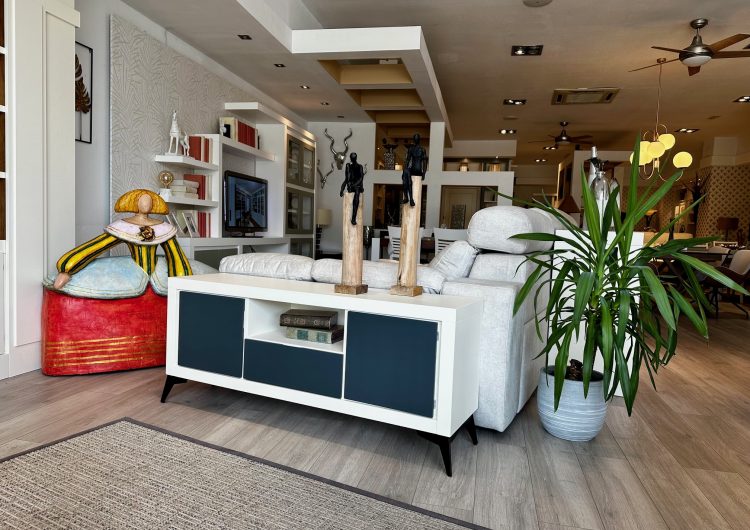 mueble TV dover laca blanco y grafito patas negro